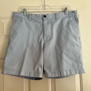 Men’s J. Crew light blue cotton chino 7” inseam shorts. Size 34W.